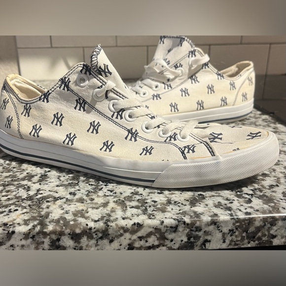 Row One Other - NY Yankees Logo Canvas Sneakers - White with Navy Print